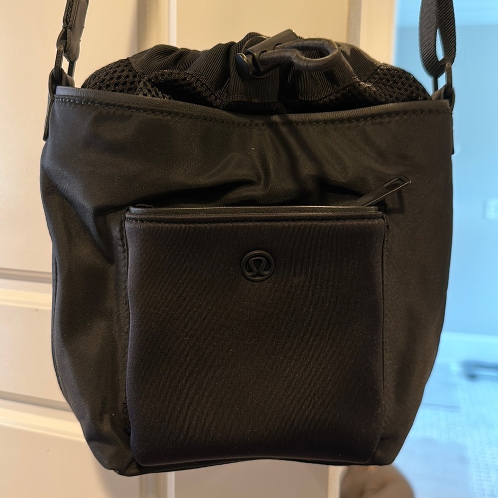 LuluLemon black bucket crossbody bag